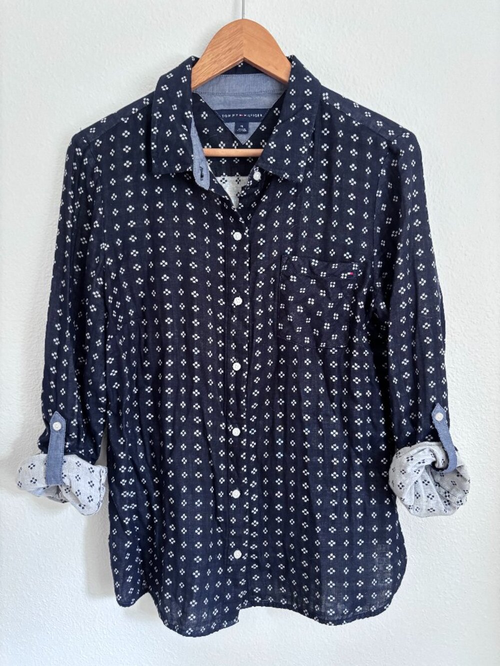 Tommy Hilfiger Cotton Roll-Tab Sleeve Button down Shirt Women's Medium